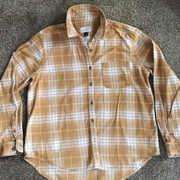 Universal Thread Tops - Universal Tread Flannel size Medium relaxed fit